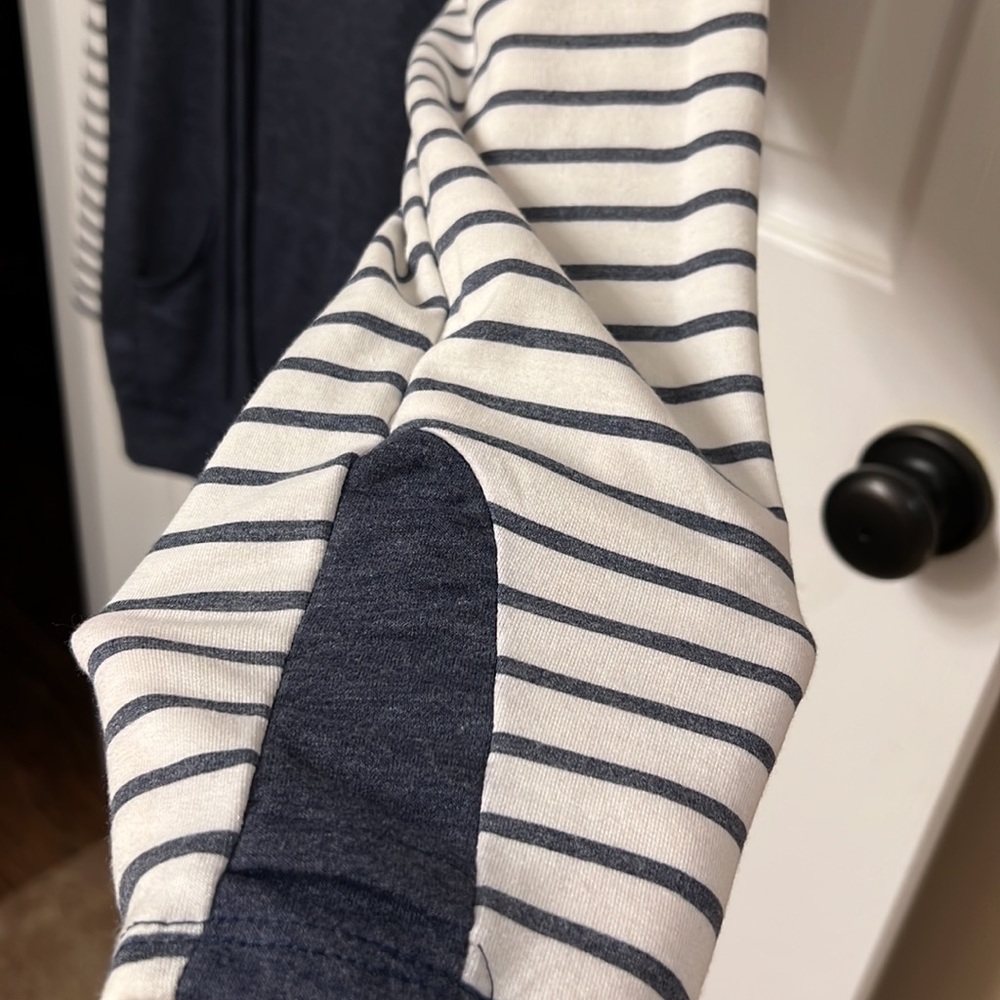 7th Ray hoodie - Picture 5 of 6